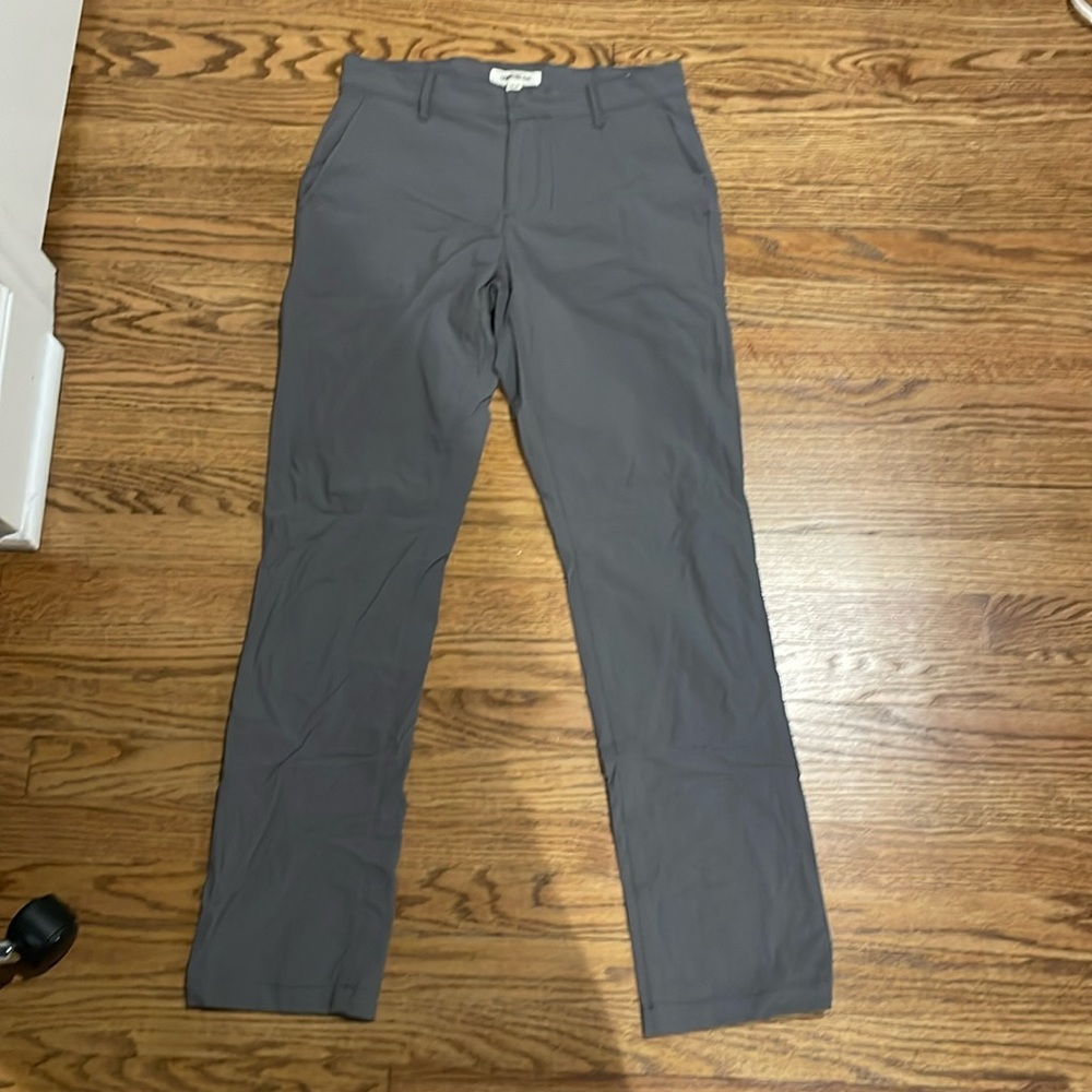 Men’s Gray Tech Chino Pants Size 29/32